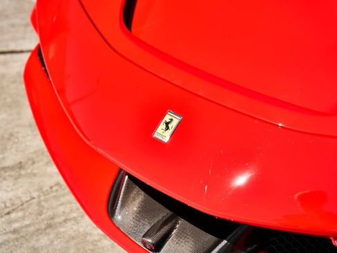 Used 2024 Ferrari SF90 Spider AWD/4WD image 8