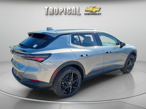 New 2026 Chevrolet Equinox EV LT w/ LPO, Blackout Package FWD image 5