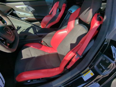 Used 2022 Chevrolet Corvette Stingray Premium Cpe w/ Z51 Performance Package RWD image 47