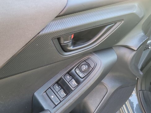 Used 2024 Subaru Crosstrek 2.0i Premium image 18