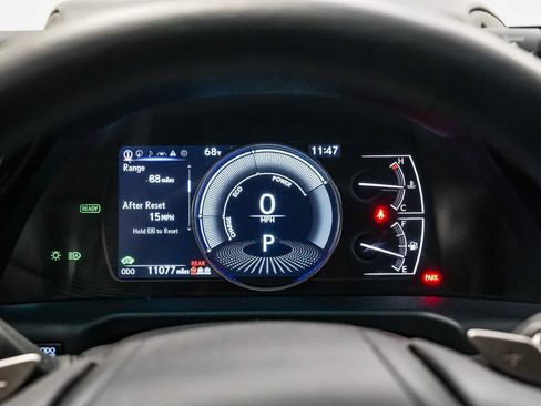 Used 2025 Lexus ES 300h w/ Premium Package FWD image 25