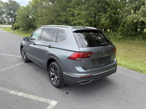 Used 2023 Volkswagen Tiguan SE AWD/4WD image 7