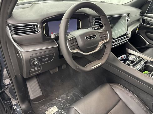 New 2025 Jeep Wagoneer L Series II w/ Convenience Group I image 20