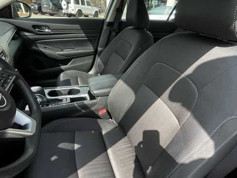 Used 2024 Nissan Altima 2.5 SV image 22
