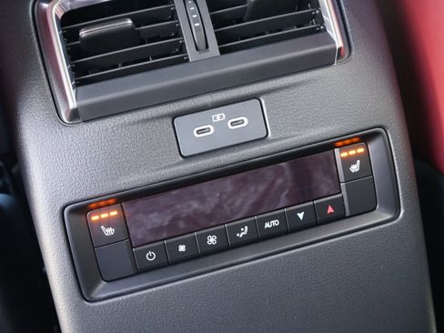 New 2025 MAZDA CX-70 Plug-In Hybrid w/ Premium Plus image 24