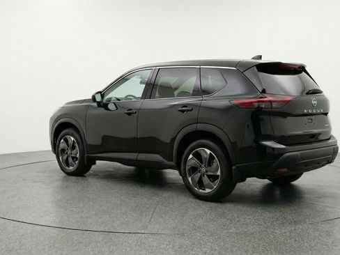 Used 2025 Nissan Rogue SV AWD/4WD image 6