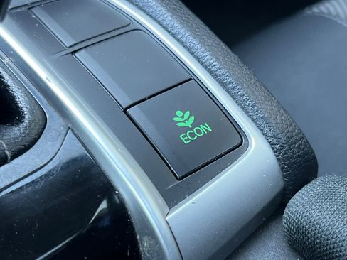 Used 2018 Honda Civic EX-T image 29