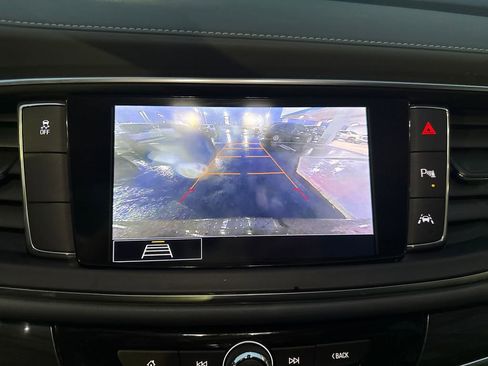 Used 2020 Buick Enclave Premium w/ Sun and Sites Package image 21