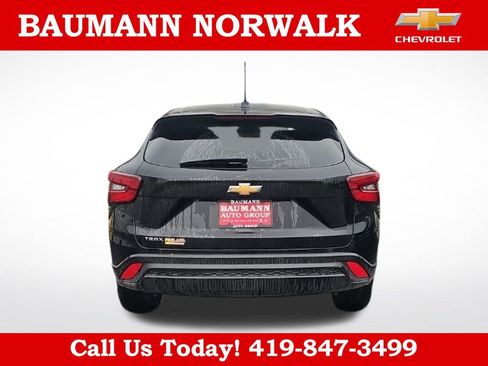 Used 2025 Chevrolet Trax LS w/ LS Convenience Package FWD image 6