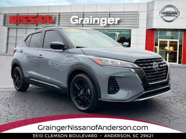 Used 2023 Nissan Kicks SR w/ SR Premium Package FWD image 1