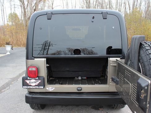 Used 2004 Jeep Wrangler SE w/ Ecco Tire & Wheel Group image 7