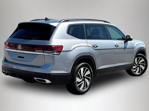 Certified 2026 Volkswagen Atlas SE FWD image 7