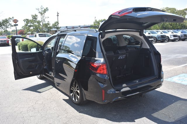 Used 2025 Honda Odyssey Elite image 18