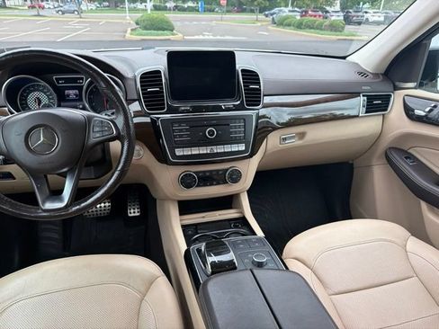 Used 2019 Mercedes-Benz GLE 43 AMG 4MATIC image 9