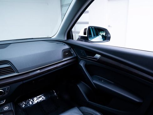 Used 2018 Audi Q5 2.0T Premium Plus w/ Premium Plus Package AWD/4WD image 9