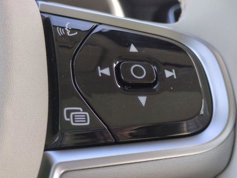 New 2026 Volvo XC60 T8 Ultra w/ Protection Package Premier image 23