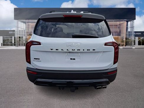 Used 2022 Kia Telluride EX w/ EX Premium Package image 5