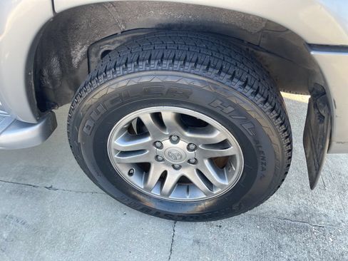 Used 2007 Toyota Sequoia SR5 RWD image 30