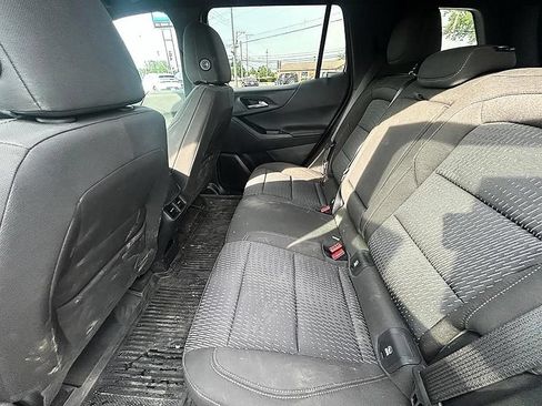Used 2026 Chevrolet Equinox LT AWD/4WD image 17