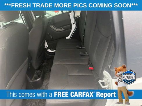 Used 2018 Jeep Wrangler Unlimited Sport w/ Connectivity Group AWD/4WD image 5