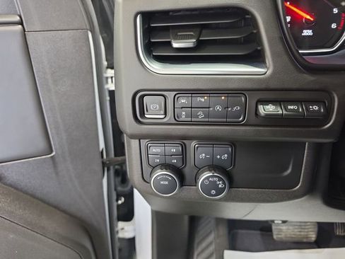 Used 2021 Chevrolet Tahoe Premier AWD/4WD image 19