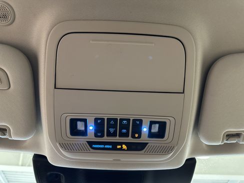 Used 2022 Ford Explorer Platinum w/ Equipment Group 601A image 43