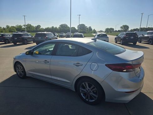Used 2018 Hyundai Elantra SEL FWD image 5