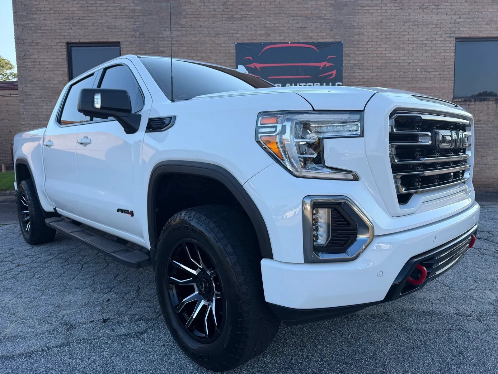 Used 2020 GMC Sierra 1500 AT4 w/ AT4 Premium Package AWD/4WD image 1