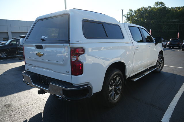 Used 2025 Chevrolet Silverado 1500 LT AWD/4WD image 22