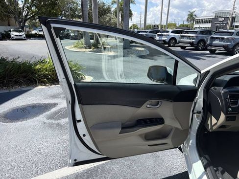 Used 2013 Honda Civic LX image 23