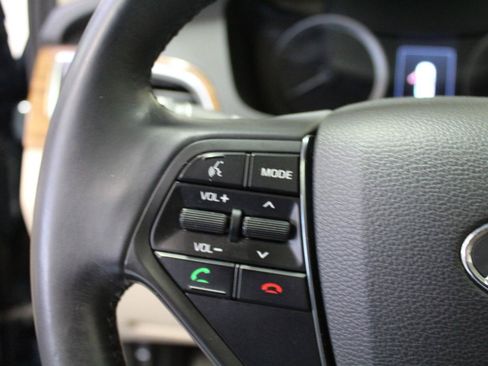 Used 2015 Hyundai Sonata Limited w/ Option Group 06 FWD image 9