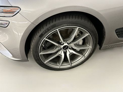 Used 2025 Genesis G70 2.5T AWD/4WD image 11