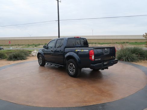 Used 2017 Nissan Frontier Desert Runner image 4