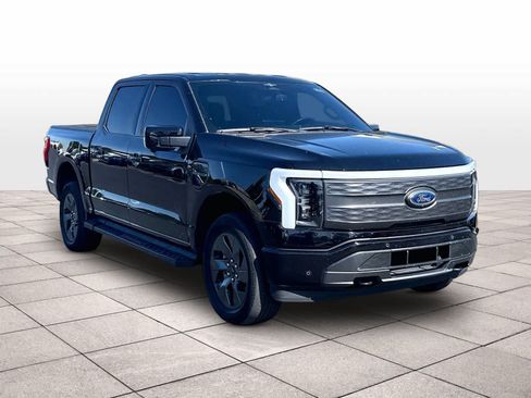 Used 2023 Ford F150 Lightning Lariat AWD/4WD image 3