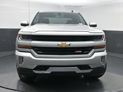 Used 2018 Chevrolet Silverado 1500 LT w/ All Star Edition image 36