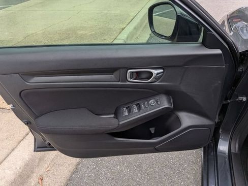 Certified 2025 Honda Civic Sport image 28