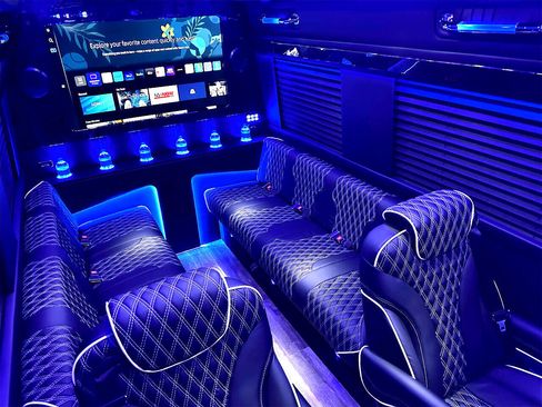 Used 2024 Mercedes-Benz Sprinter 3500 image 4