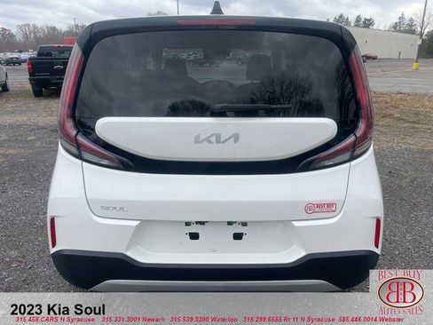 Used 2023 Kia Soul LX w/ LX Technology Package FWD image 10