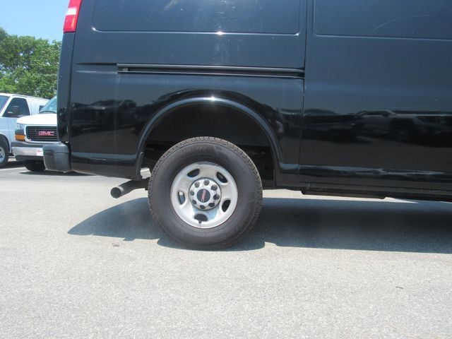Used 2020 GMC Savana 2500 RWD image 7