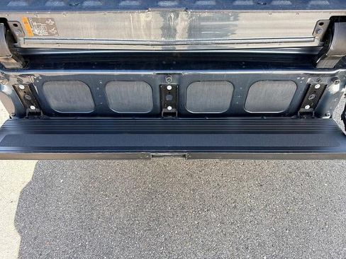 Used 2021 GMC Sierra 1500 AT4 w/ AT4 Value Package AWD/4WD image 13