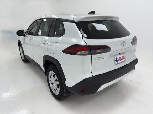 New 2026 Toyota Corolla Cross L image 38