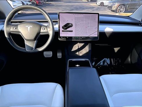 Used 2022 Tesla Model 3 Performance image 17