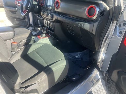 Used 2018 Jeep Wrangler Unlimited Sport S image 38