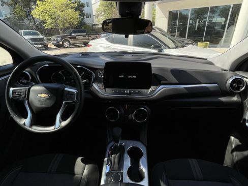 Used 2025 Chevrolet Blazer LT image 10