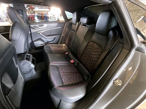 Used 2024 Audi RS 7 Performance w/ Black Optic Package image 20