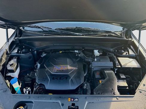 Used 2023 Kia Telluride EX w/ EX Captain's Chair Package image 35