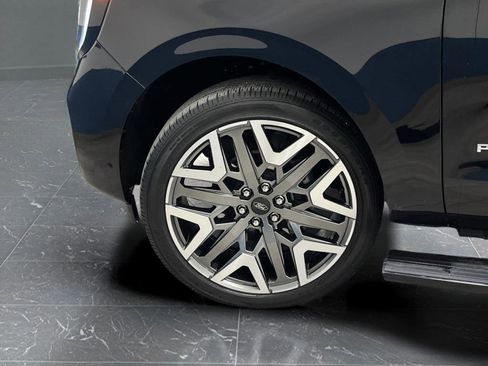 Used 2025 Ford Expedition Max Platinum w/ Platinum Ultimate Package image 42