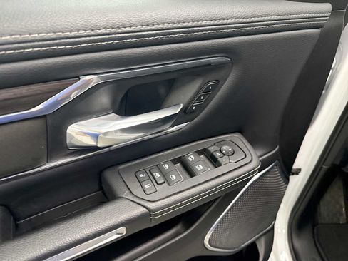 Used 2025 RAM 1500 Laramie AWD/4WD image 15