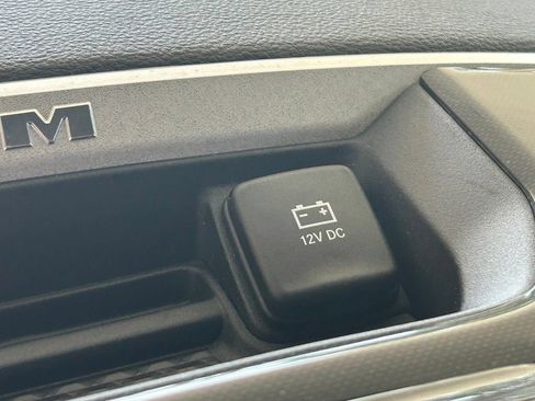 Used 2020 RAM 1500 Laramie RWD image 56