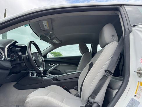 Used 2023 Chevrolet Camaro LT image 15